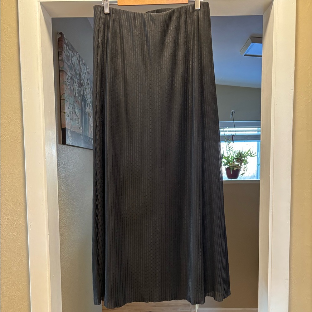Halogen Pleated Maxi Skirt